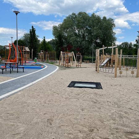 Sun River Apartament Ілава Екстер'єр фото