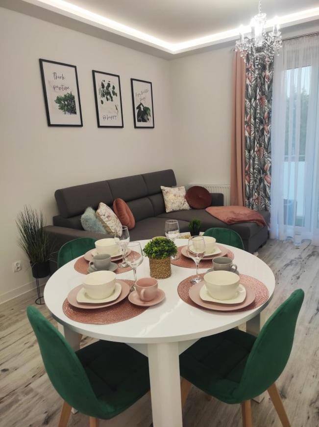 Sun River Apartament Ілава Екстер'єр фото