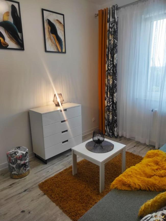 Sun River Apartament Ілава Екстер'єр фото