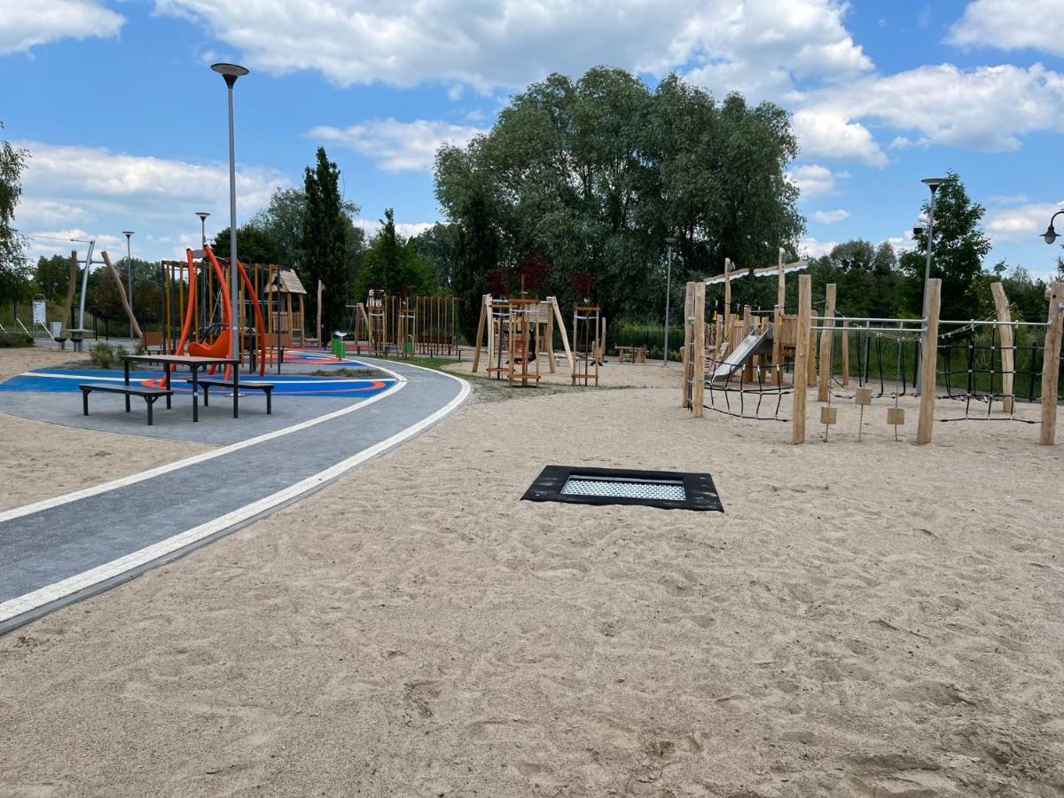 Sun River Apartament Ілава Екстер'єр фото