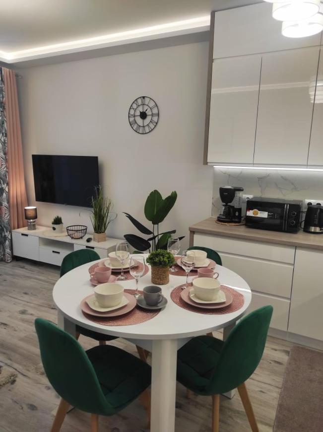 Sun River Apartament Ілава Екстер'єр фото