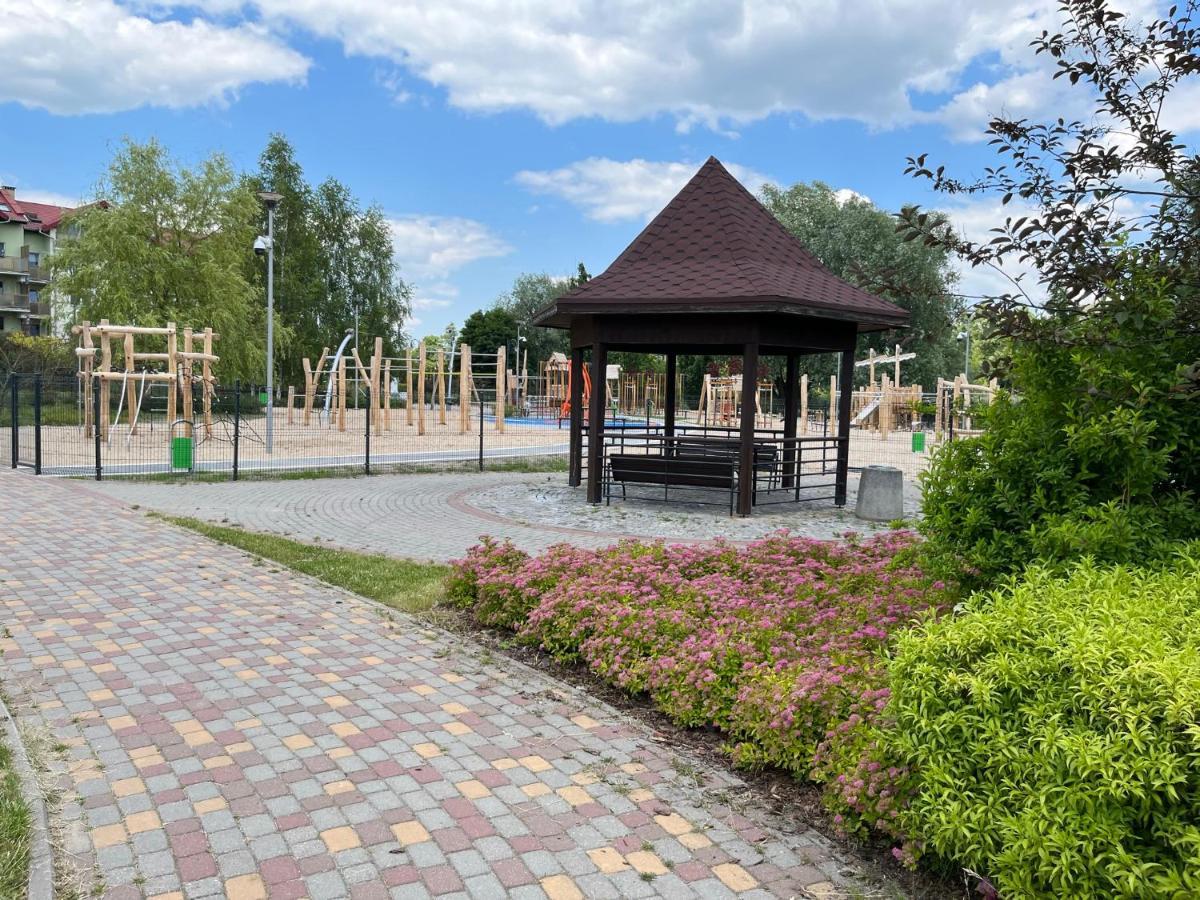 Sun River Apartament Ілава Екстер'єр фото